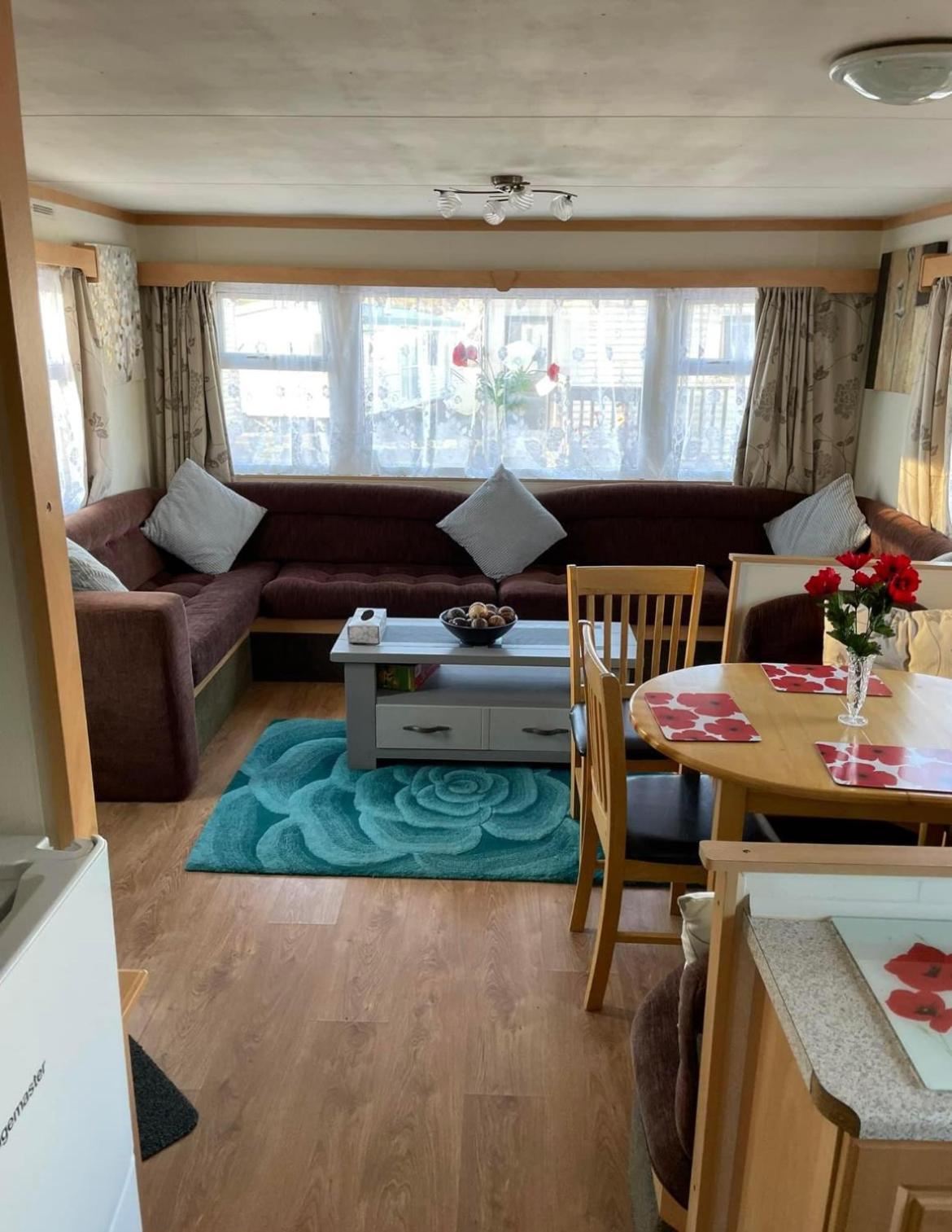 Lovley 3 Bedroom Static Caravan In Clarach Bay Aberystwyth Exterior photo